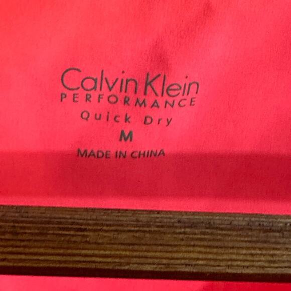 Calvin Klein Performance Women’s Medium Fluorescent Pink Workout Top, Quick Dry - Picture 2 of 4